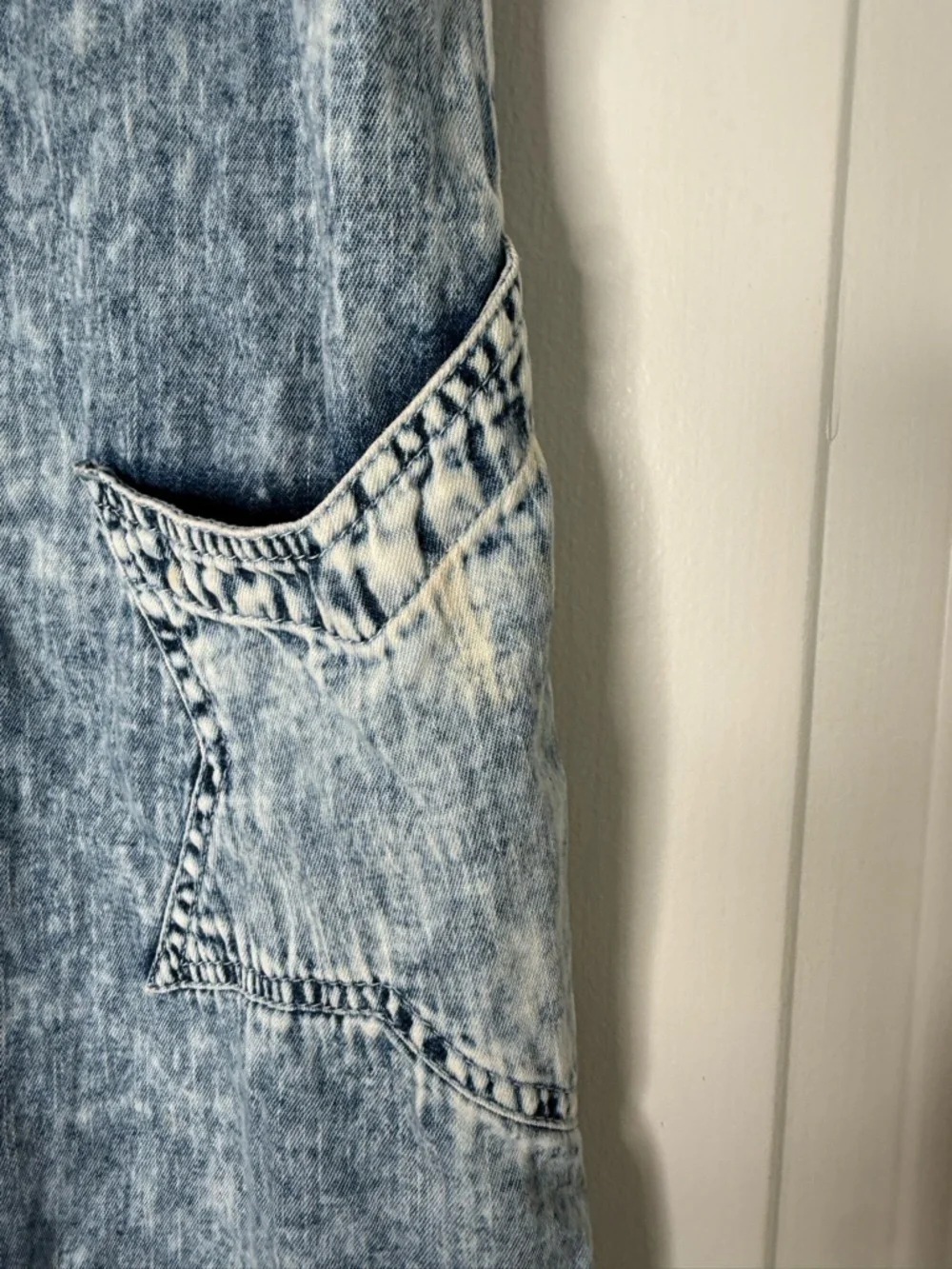 Blue Acid-Wash Denim Kids' Casual Dress with Star Pockets